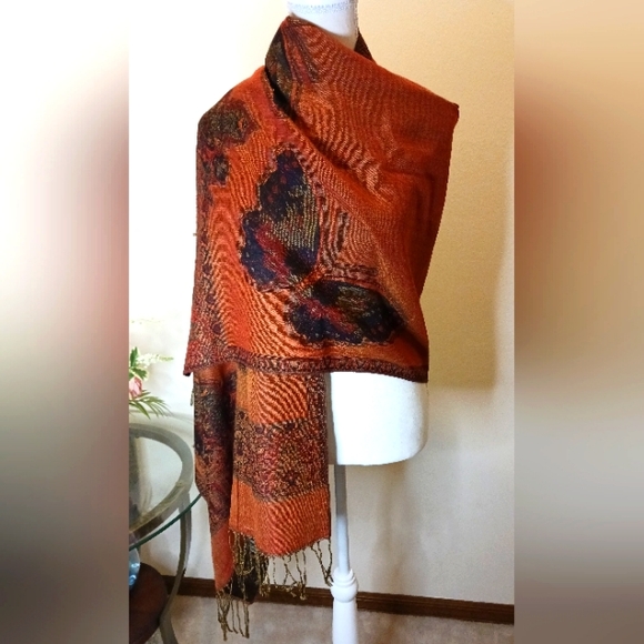 Sweaters - Women's retro style vintage pattern tassel poncho shawl cape wraps.